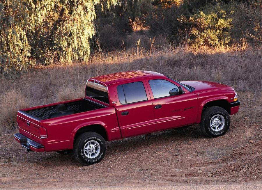  Dodge Dakota Sport Quad Cab 2000 года  (фото 10 из 22)